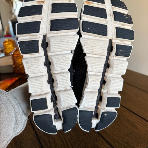 On Cloud 5 Black Women's Running Shoes Size 9.5 - Picture 12 of 14